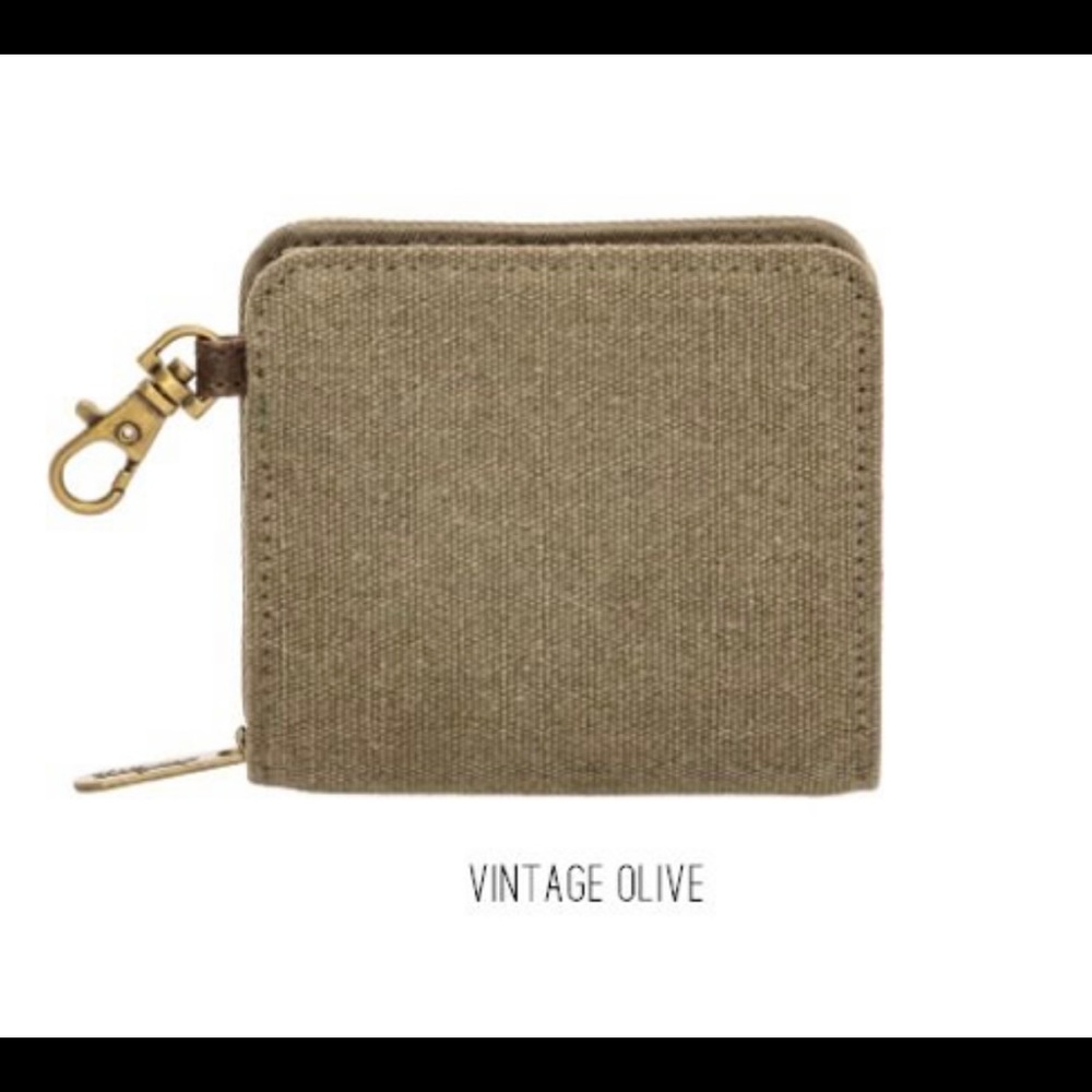 Thirty One Clip n’ Zip Wallet